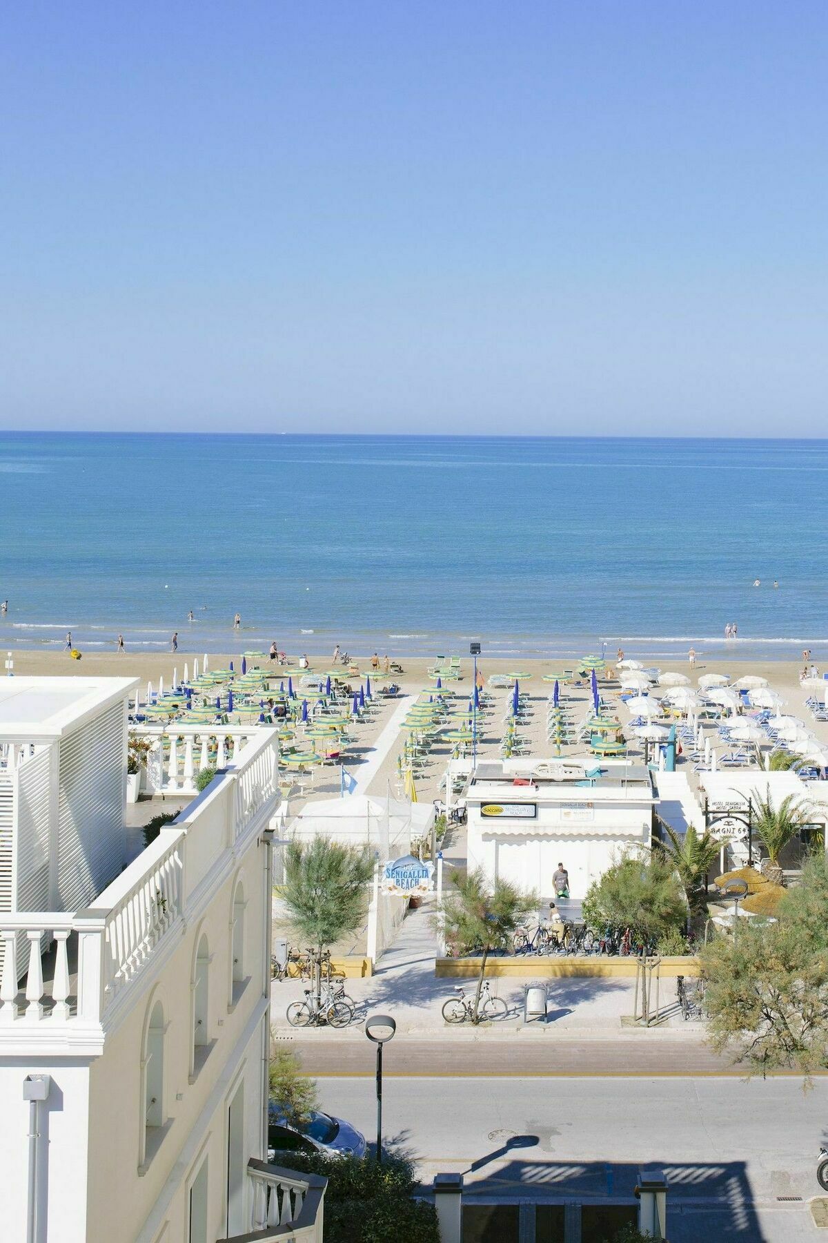 فندق بارادايس سنيجاليا سينِغاليا المظهر الخارجي الصورة
